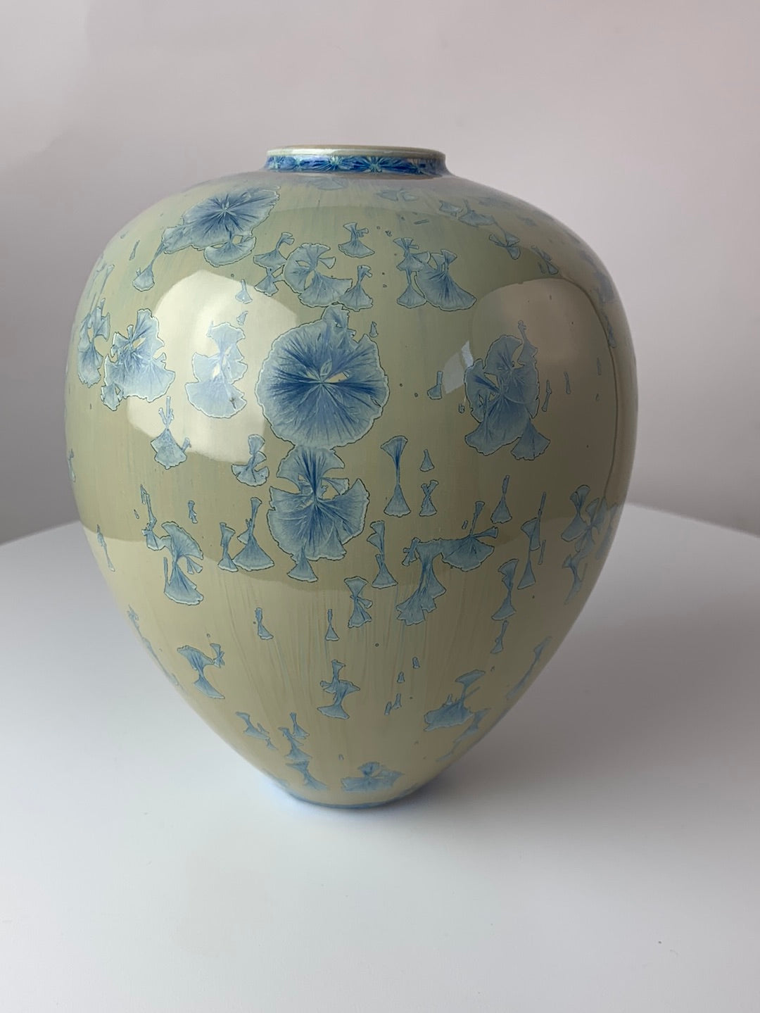 Blue Snowflake bulbous porcelain vase