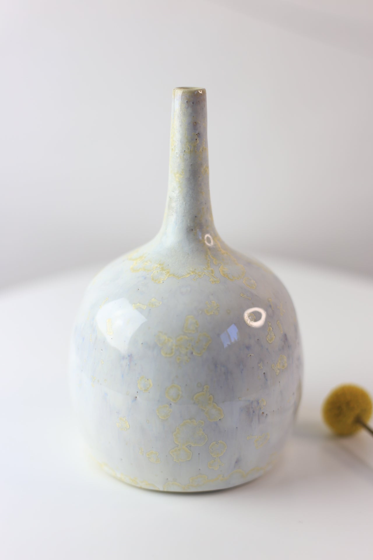 Long Neck Ivory Crystal Bud Vase
