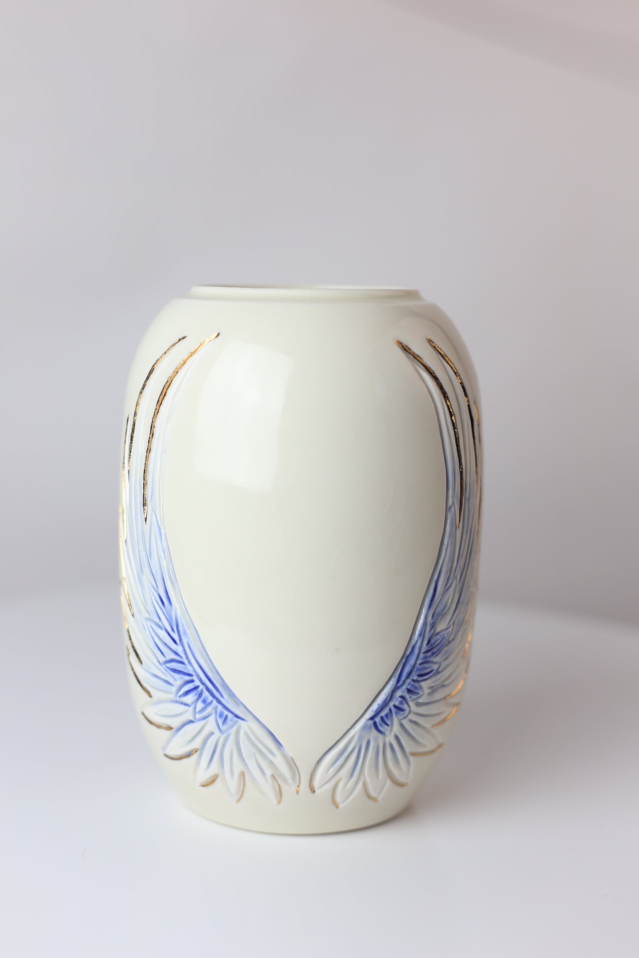 22 K gold Angel wing porcelain vase