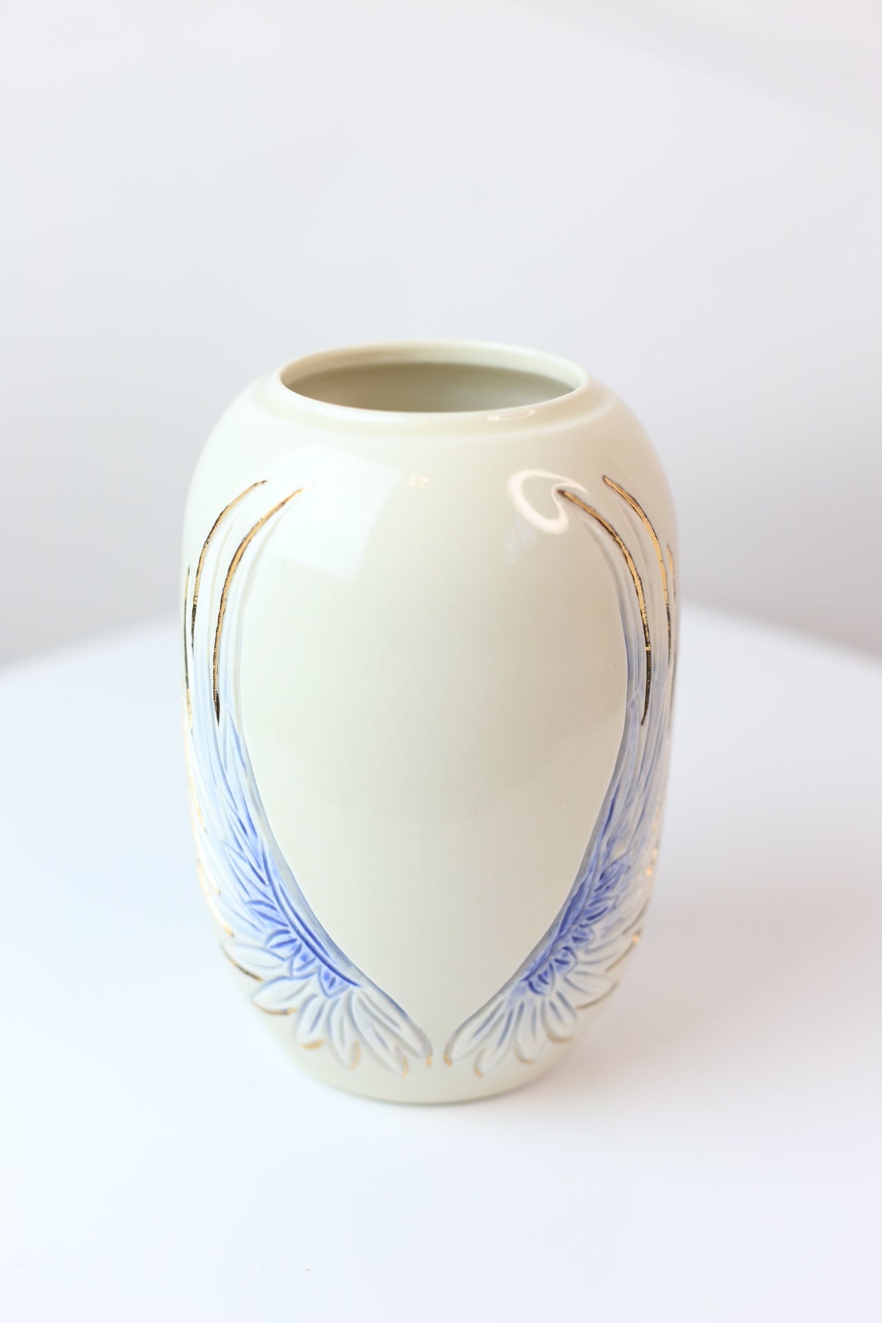 22 K gold Angel wing porcelain vase
