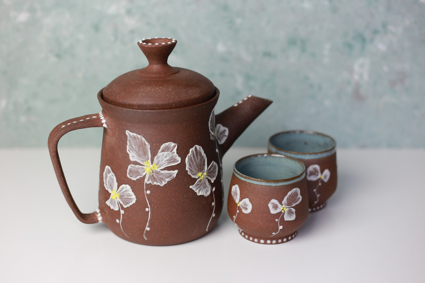 Large Stoneware Teapot with Flowers in Brown and White