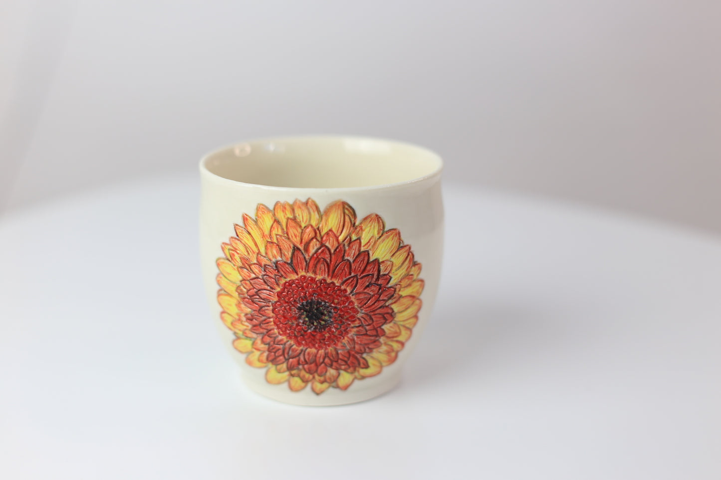 12 oz Porcelain daisy tumbler