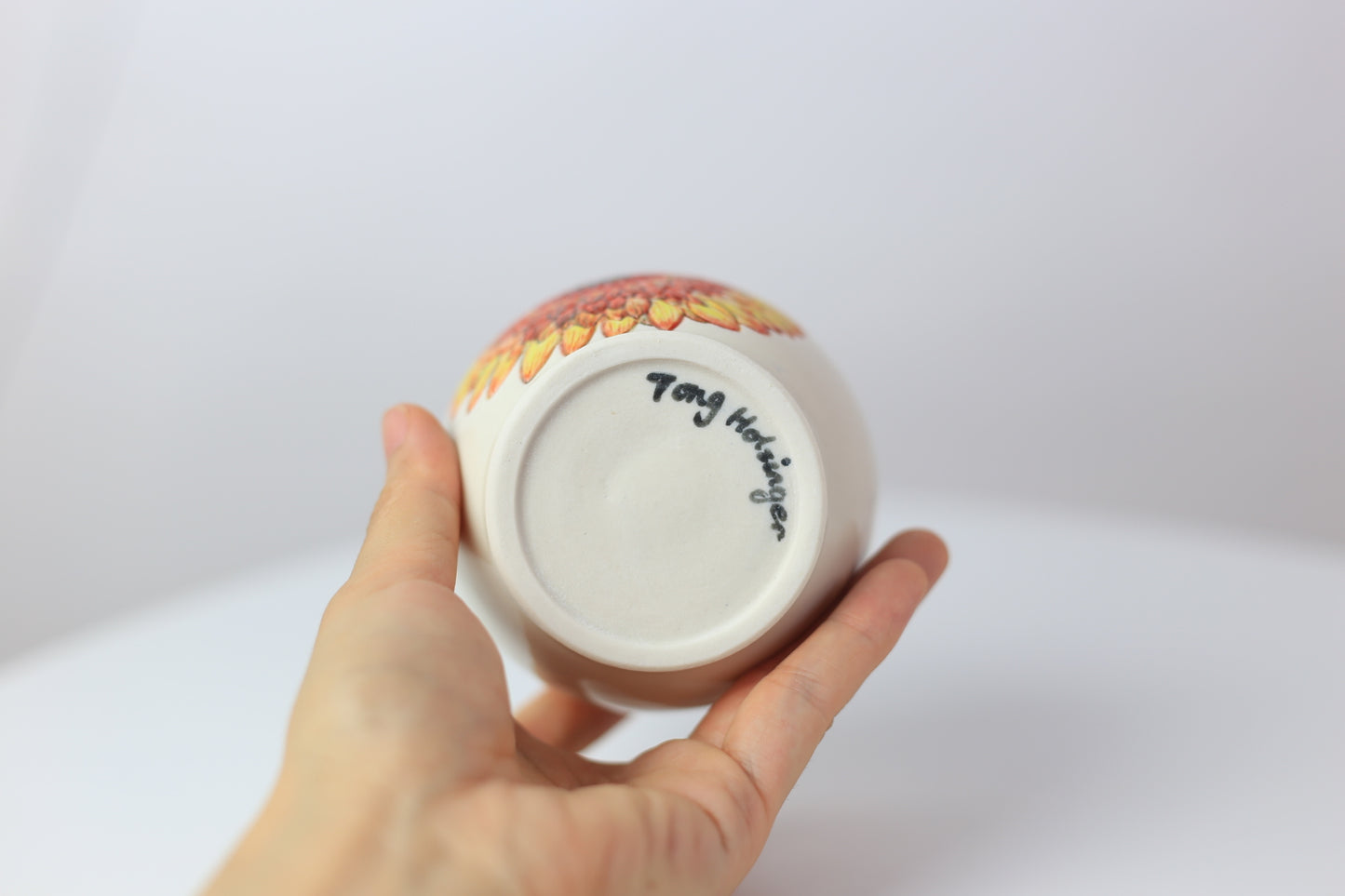 12 oz Porcelain daisy tumbler