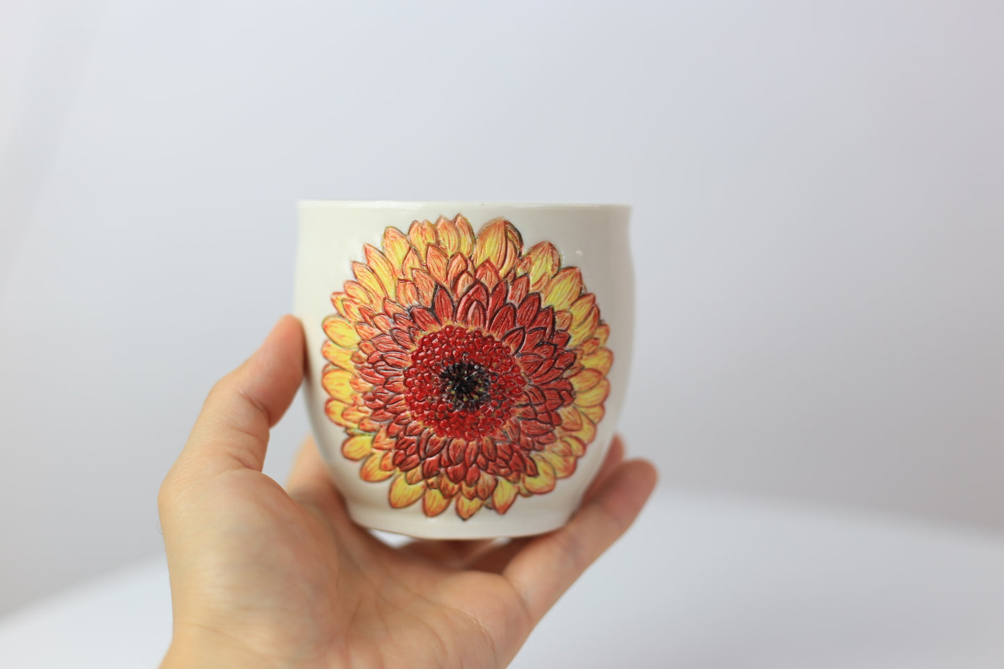12 oz Porcelain daisy tumbler